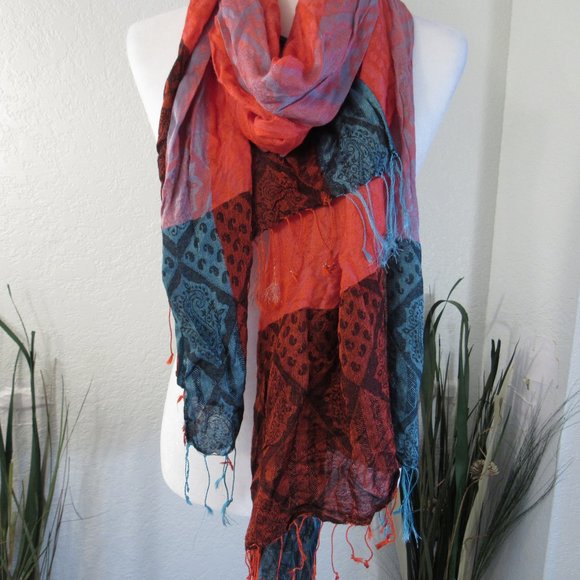 Diamond Argyle Paisley Fringe Scarf Lightweight - Picture 2 of 6